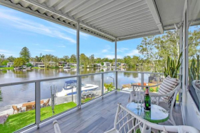 Dora Creek Stunning Modern Waterfront with Jetty Azure Reflections A Lakeside Retreat